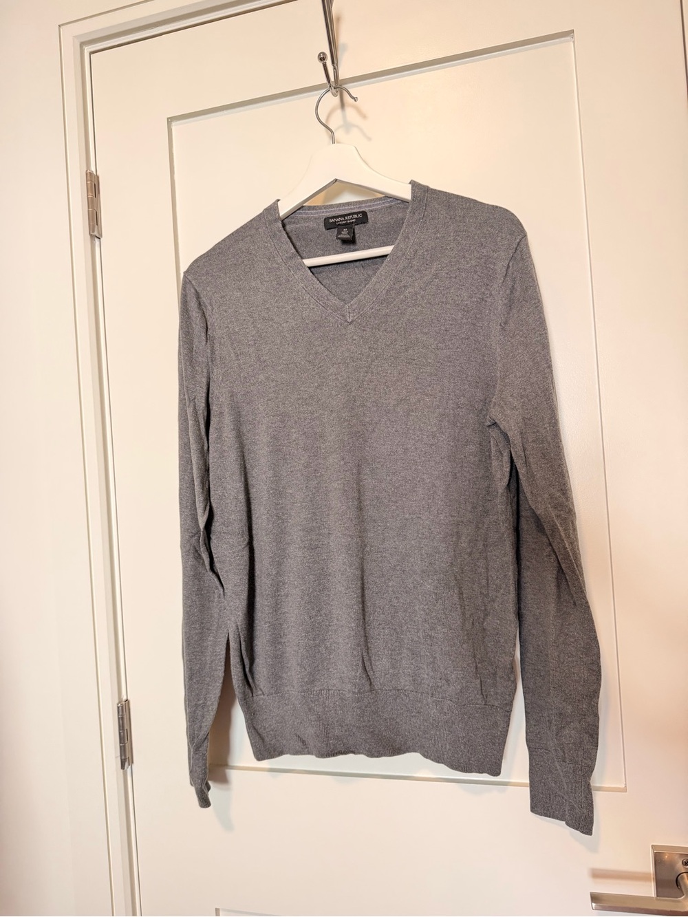Banana Republic Men’s Heather Gray V-Neck Sweater